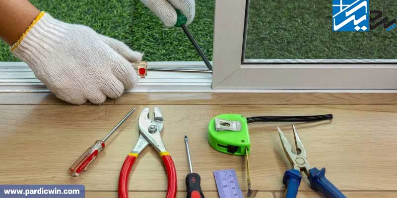  ابزار مورد نیاز برای درآوردن پنجره دوجداره ریلی | پاردیک وین